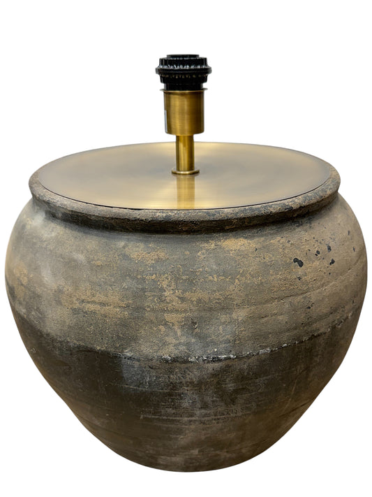 Rustic Pot Lamp