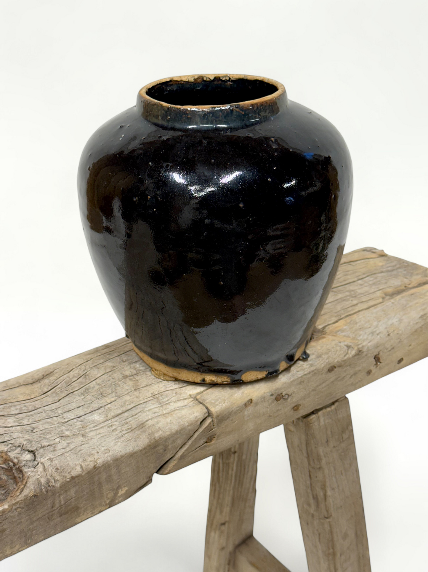 Vintage Chinese glossy vase