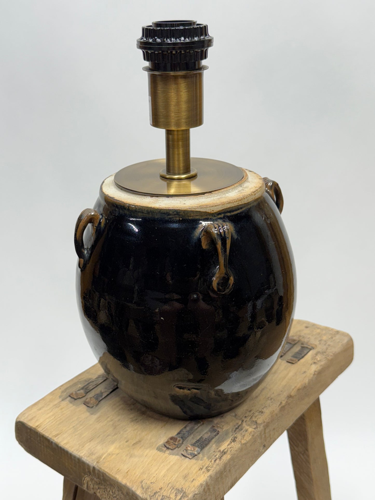 Glossy Chinese Pot Lamp