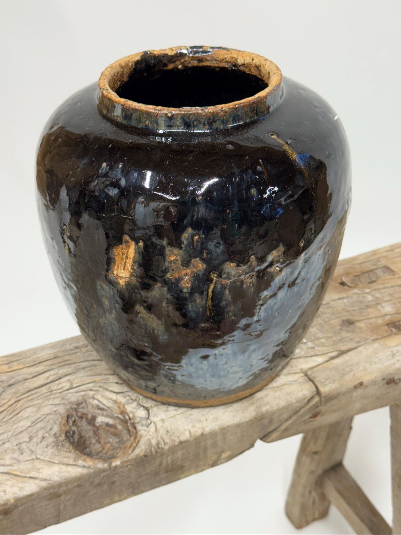 Vintage Chinese glossy vase