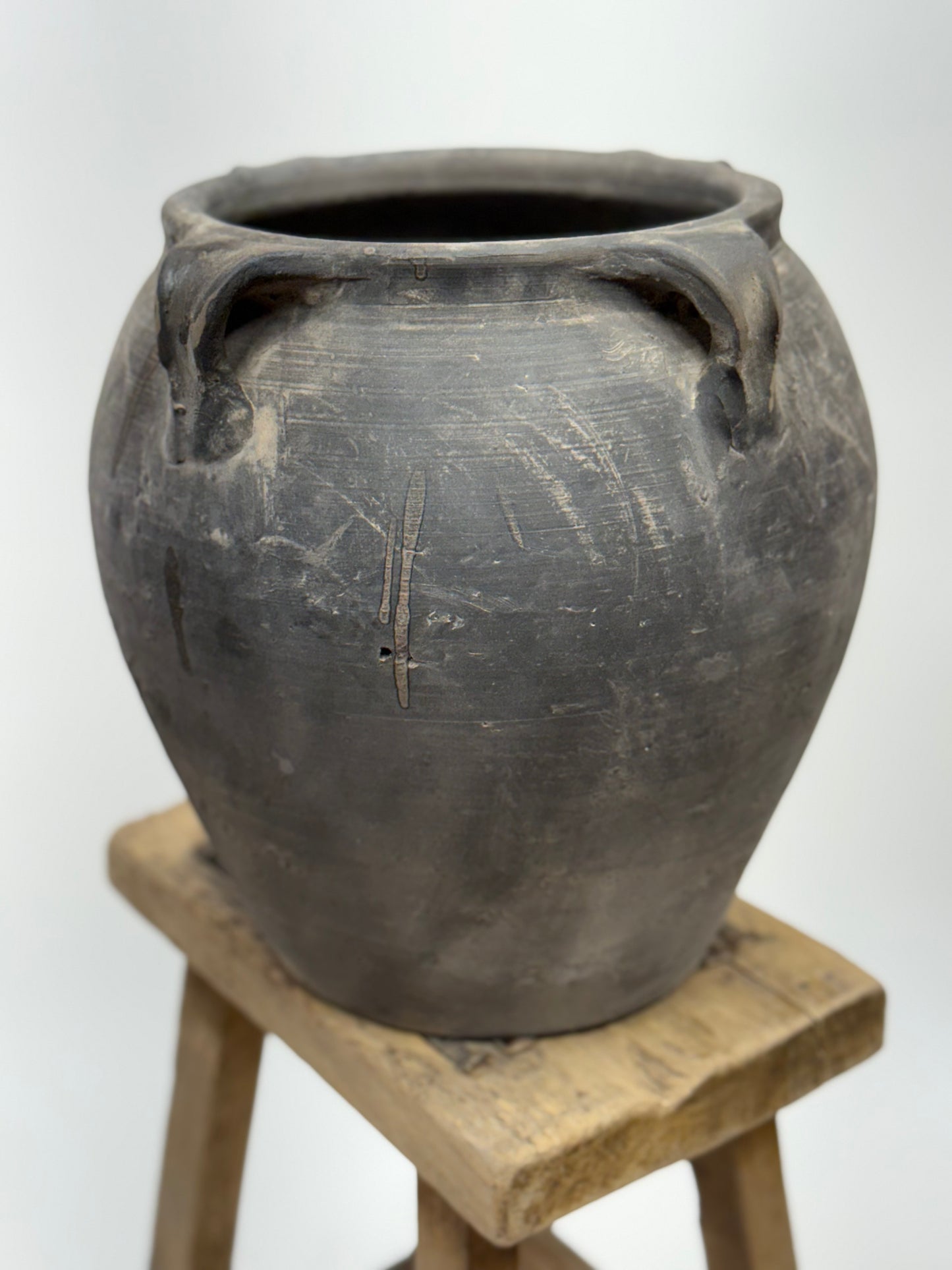 Large Chinese Water pot