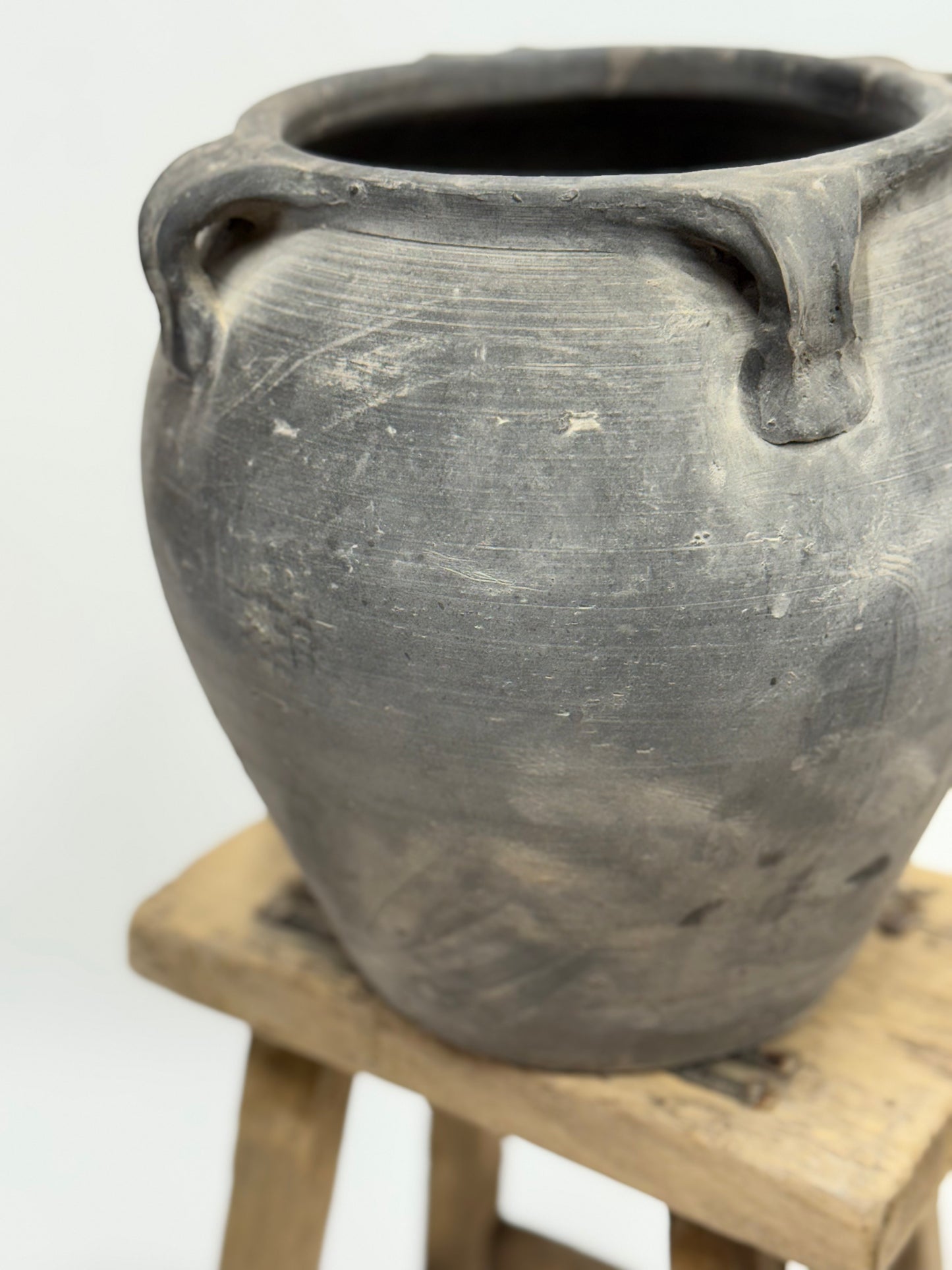Large Chinese Water pot