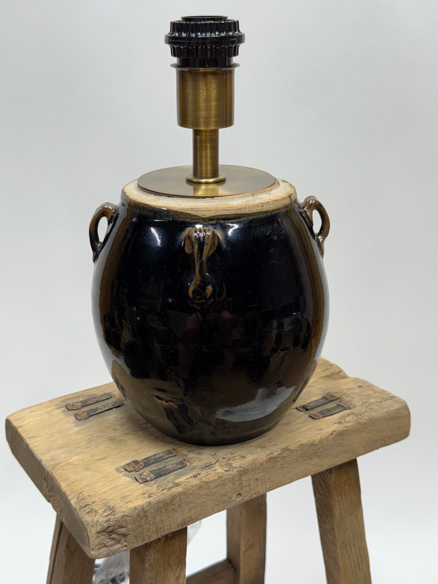 Glossy Chinese Pot Lamp