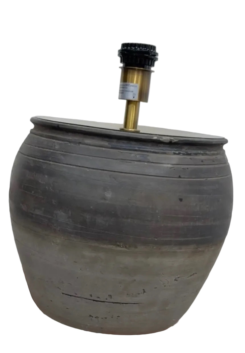 Rustic Pot Lamp