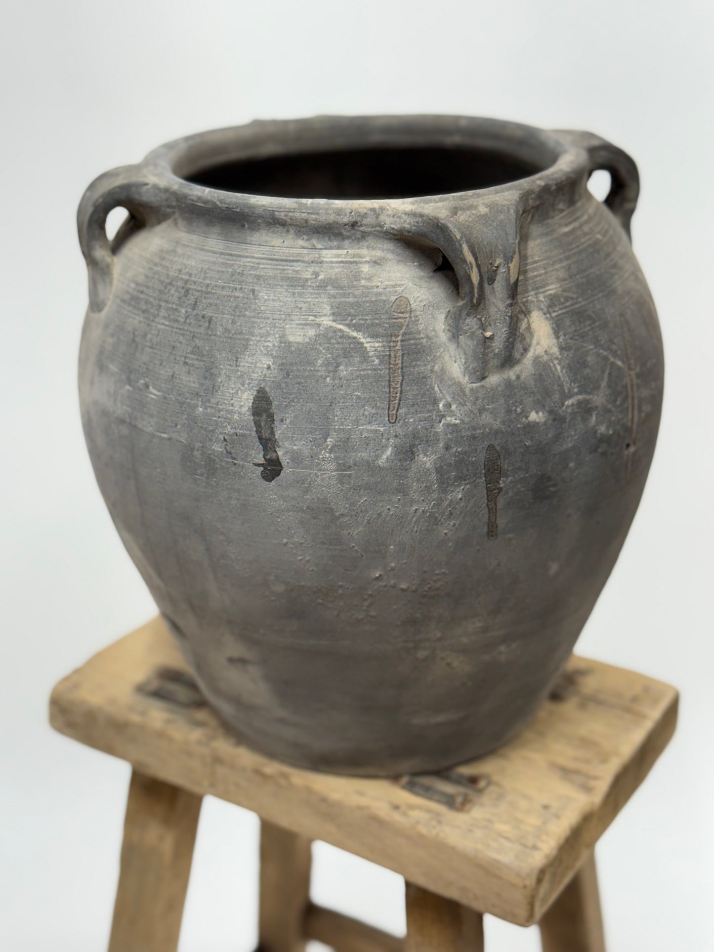 Large Chinese Water pot