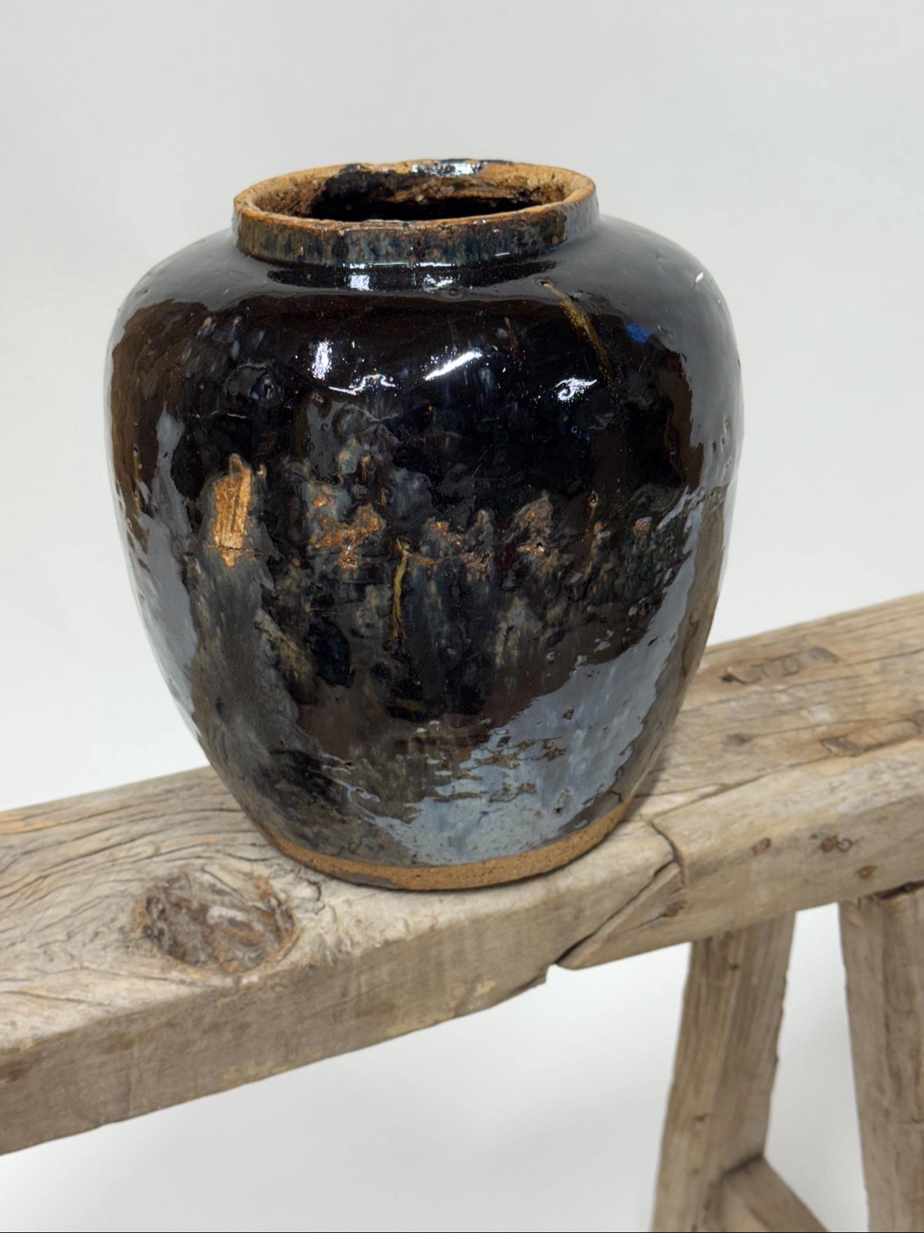 Vintage Chinese glossy vase