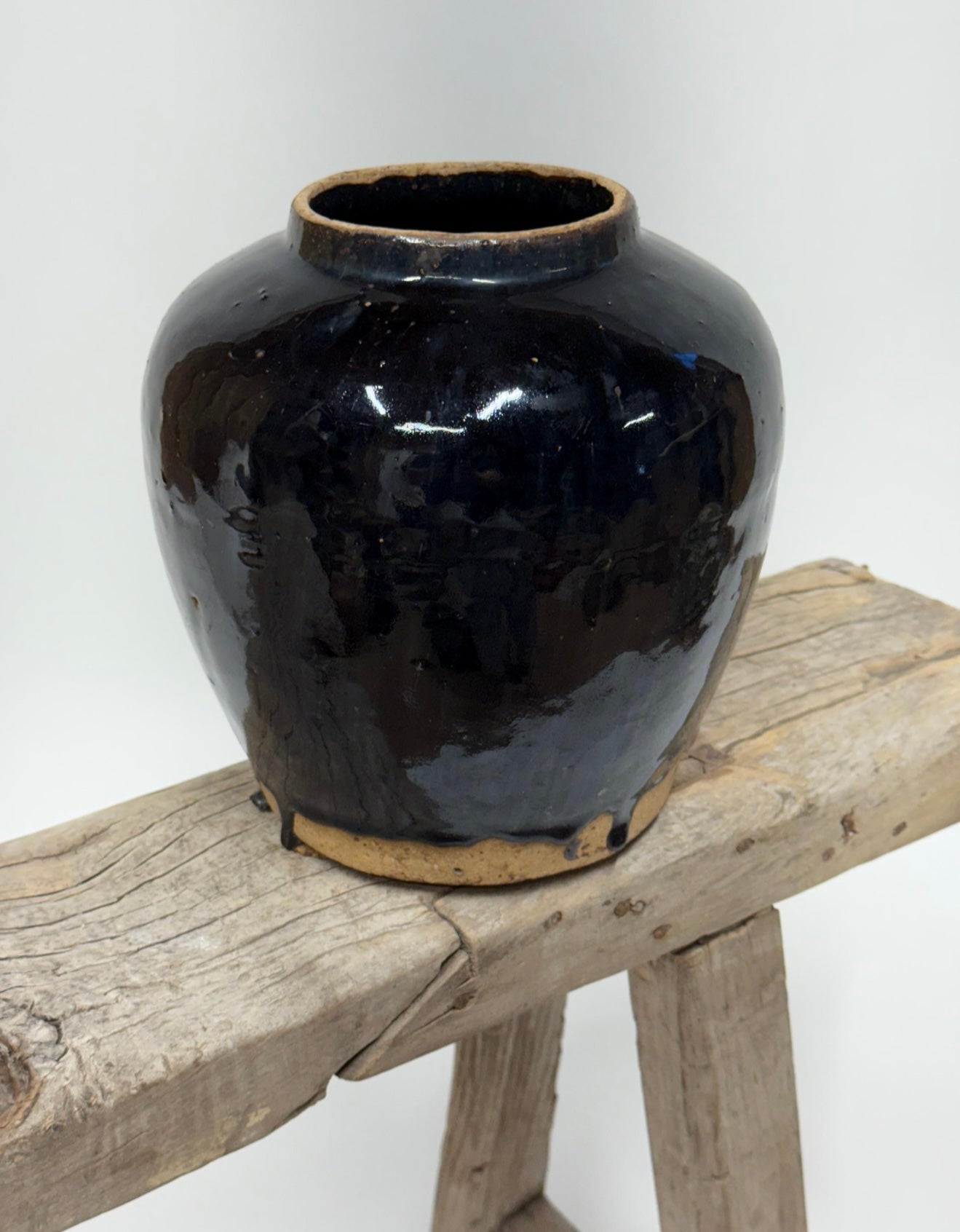 Vintage Chinese glossy vase